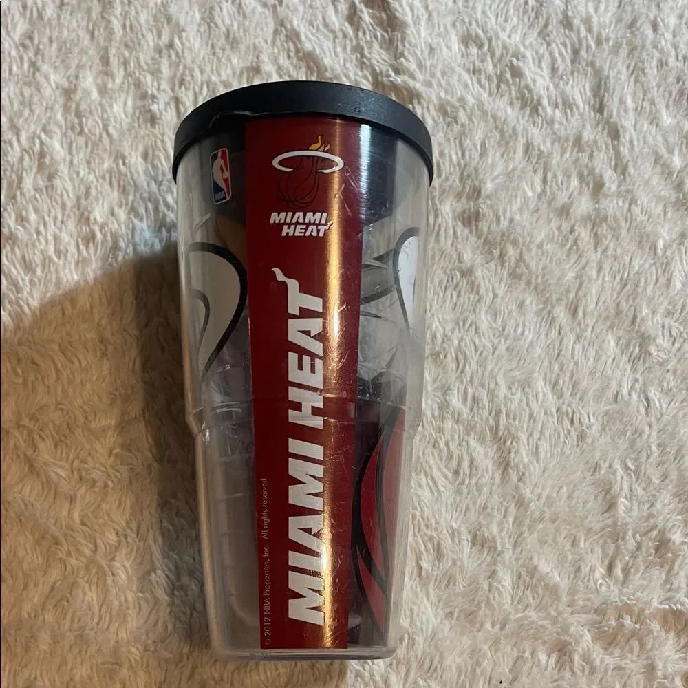 Miami Miami Heat tervis 24 ounce Tumblr and lid